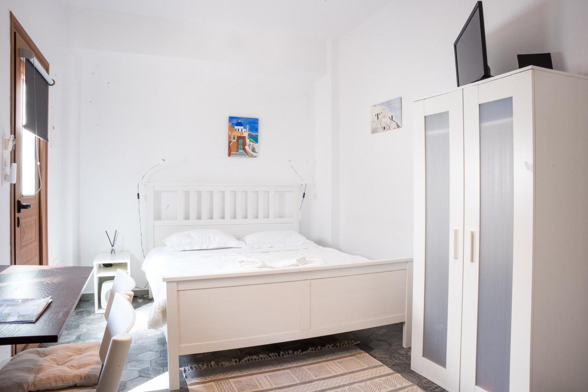 Cozy Budget Apartments In The Heart Of Fira Εξωτερικό φωτογραφία