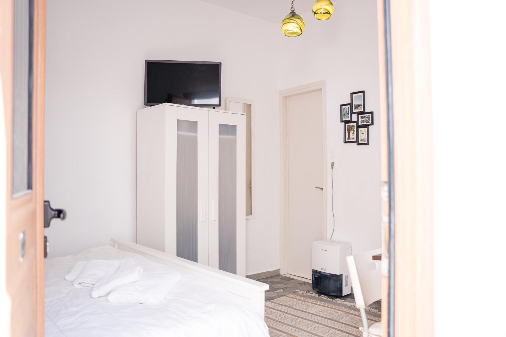 Cozy Budget Apartments In The Heart Of Fira Εξωτερικό φωτογραφία